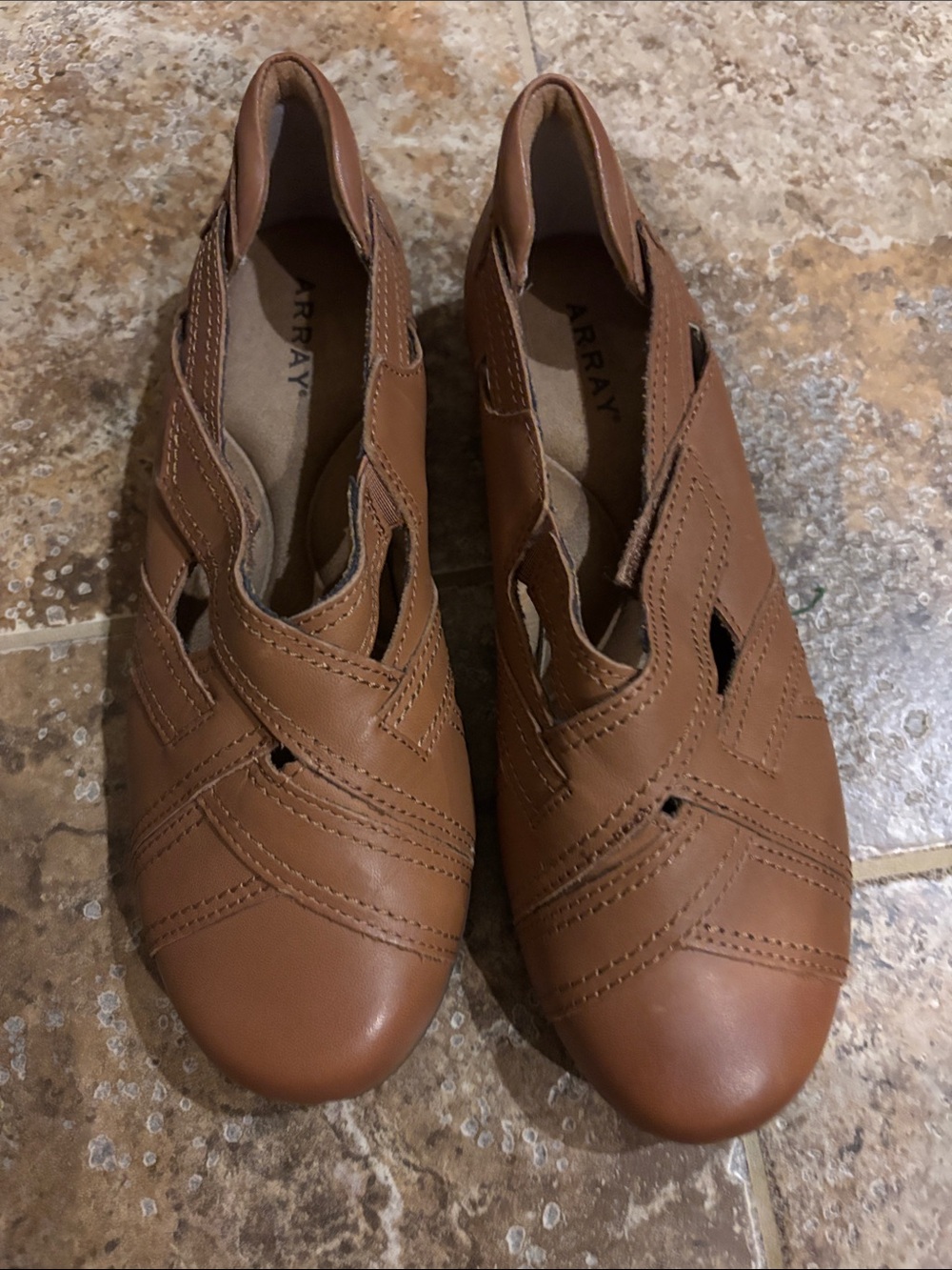 Array Women's Brown Leather Slip-On Flats 7